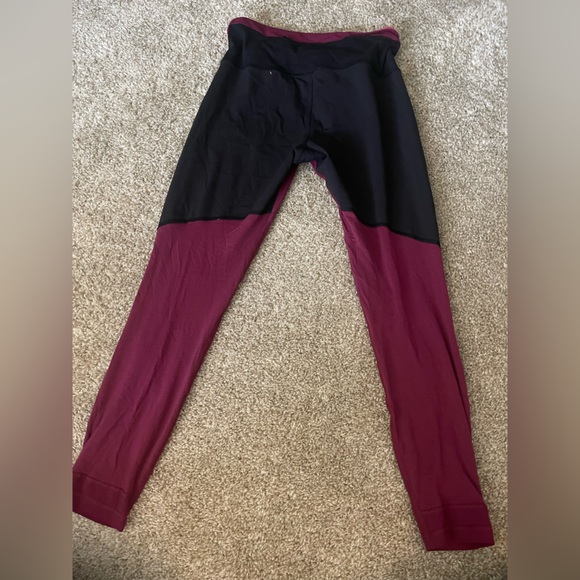 Lululemon split color leggings 7/8 medium rise - Picture 3 of 3